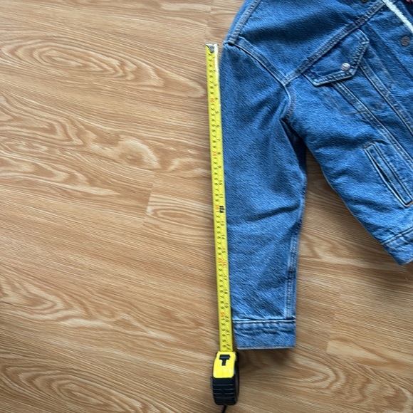 COPY - Women Levi’s fleeced lined Jean jacket - Picture 13 of 14